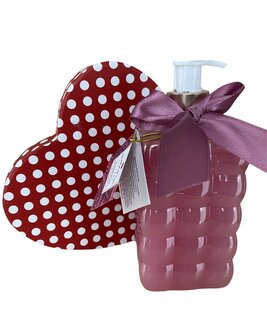  Douche- en badgel met pompje met de geur van granaatappel en sheaboter Romantic Vintage (Bath &amp; Shower Gel) 480 ml